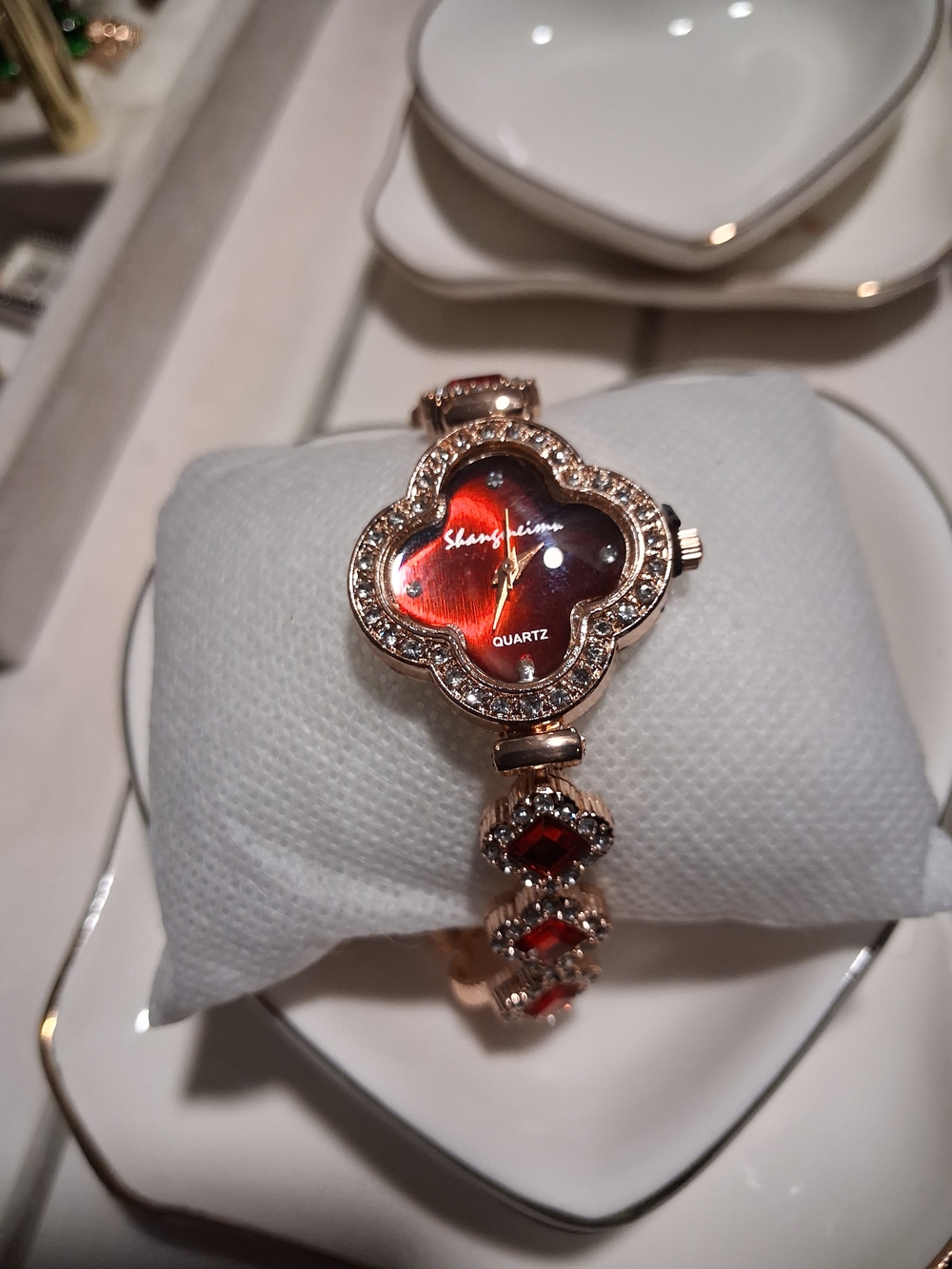 Shengke Red Crystal Accent Women's Quartz Watch - Picture 3 of 4